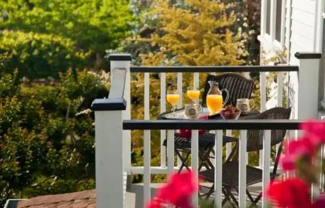 White Doe Inn Bed & Breakfast - 81