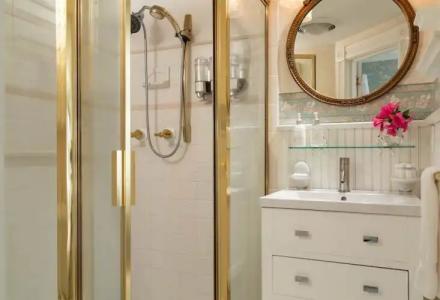 White Doe Inn Bed & Breakfast - 32