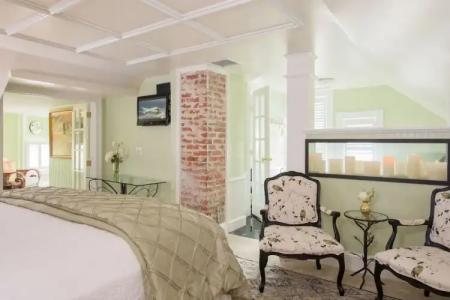 White Doe Inn Bed & Breakfast - 86