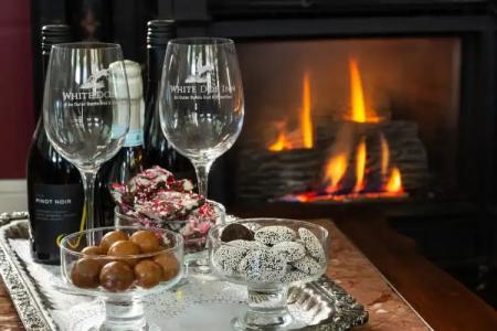 White Doe Inn Bed & Breakfast - 37