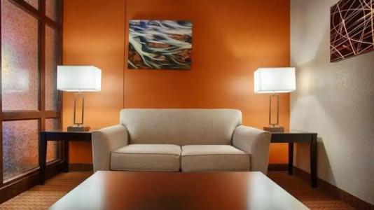 Best Western Plus Lubbock Windsor Inn - 51