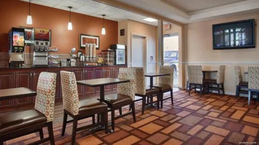 Best Western Plus Lubbock Windsor Inn - 18