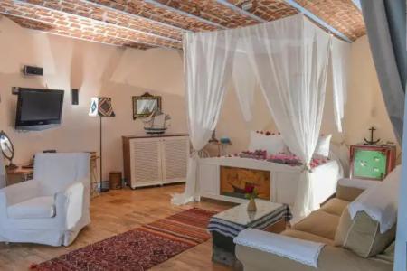 Beyaz Yunus - Adult Only - 83