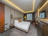 Corner Suite