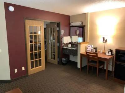 AmericInn by Wyndham Duluth South Proctor Black Woods Event Ctr - 139