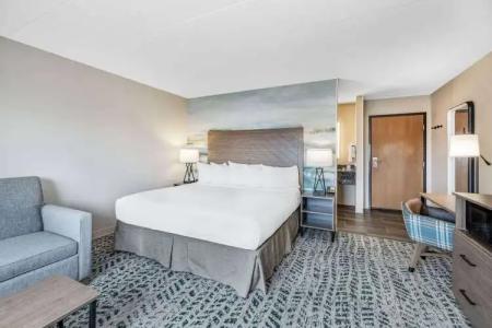 AmericInn by Wyndham Duluth South Proctor Black Woods Event Ctr - 5