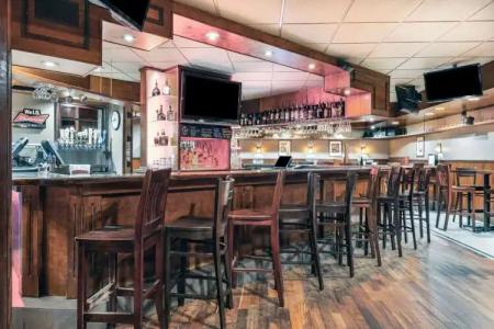 AmericInn by Wyndham Duluth South Proctor Black Woods Event Ctr - 18