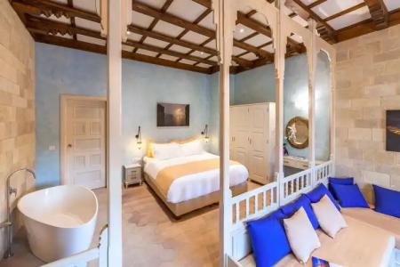 In Camera Art Boutique - 82