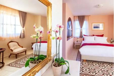 In Camera Art Boutique - 89