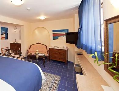 In Camera Art Boutique - 2