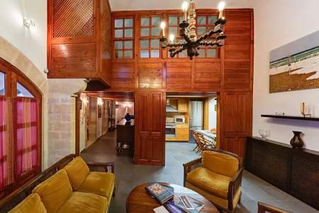 In Camera Art Boutique - 102