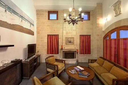 In Camera Art Boutique - 103