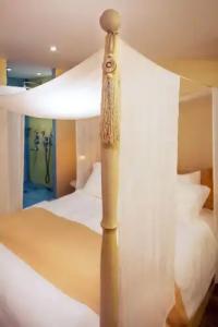 In Camera Art Boutique - 54