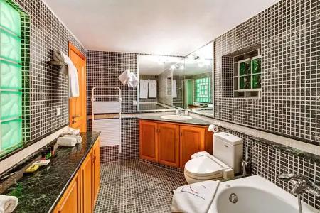 In Camera Art Boutique - 29