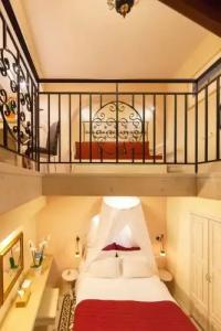 In Camera Art Boutique - 93