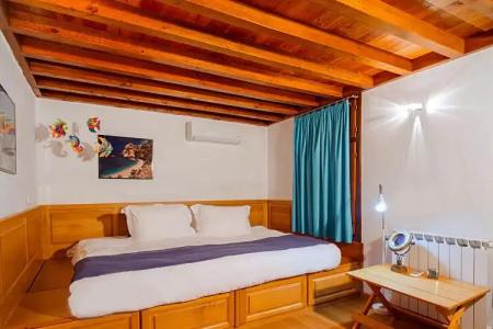 In Camera Art Boutique - 99