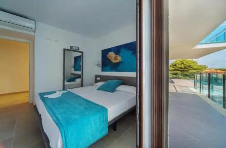 ApartFerrer Skyline - 85