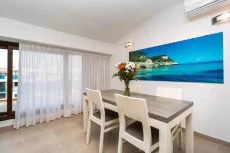 ApartFerrer Skyline - 82