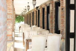 Manastir Mola Butik Hotel, Gure