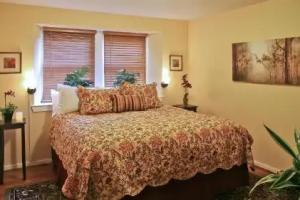 Merlot House, an Old World Inn, Napa