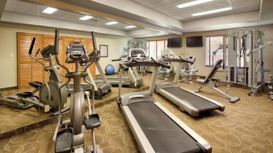 Best Western Plus Pembina Inn & Suites - 24