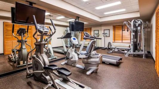 Best Western Plus Pembina Inn & Suites - 23