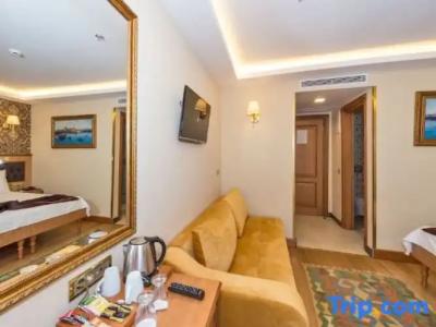Aprilis Gold - Special Category - 142