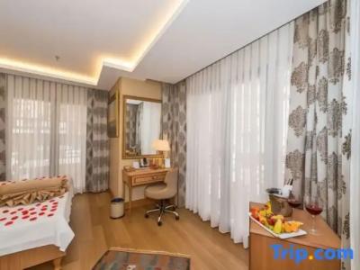 Aprilis Gold - Special Category - 122