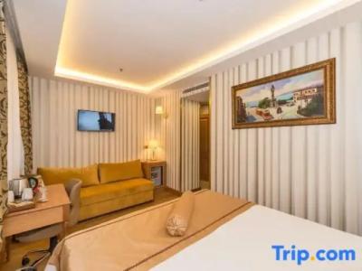 Aprilis Gold - Special Category - 148