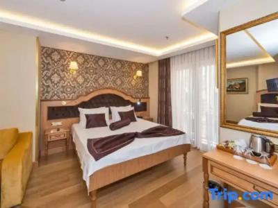 Aprilis Gold - Special Category - 131