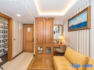 Aprilis Gold - Special Category - 149