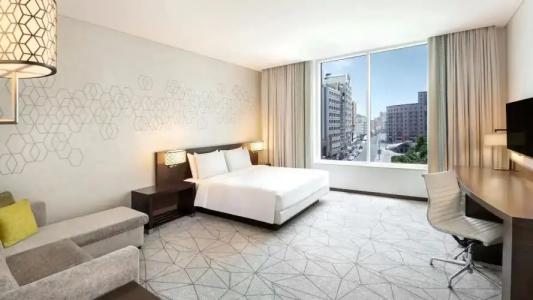 Hyatt Place Dubai Baniyas Square - 54
