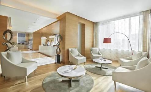 Hyatt Place Dubai Baniyas Square - 3