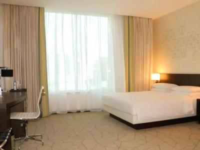 Hyatt Place Dubai Baniyas Square - 18
