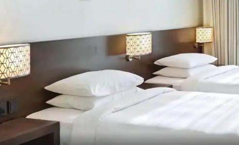 Hyatt Place Dubai Baniyas Square - 57