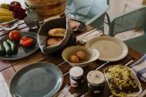 Apanemia Inn House, Lofou