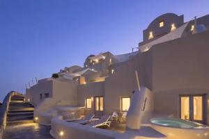 Skyfall Suites - Adults Only, Pirgos