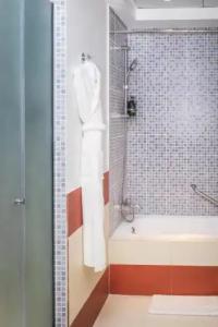 MD By Gewan formerly Cassells - 130