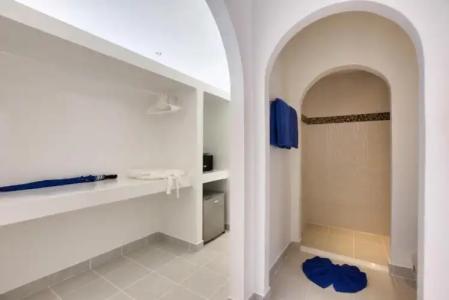 La Perle Luxury Boutique - 64