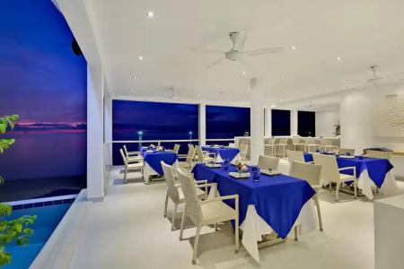 La Perle Luxury Boutique - 20