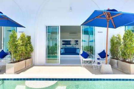 La Perle Luxury Boutique - 68