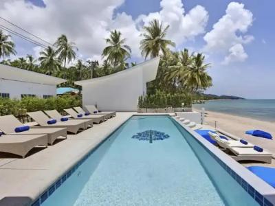 La Perle Luxury Boutique - 9