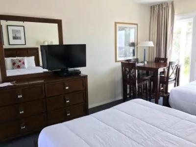 Ocean Surf Resort - 90