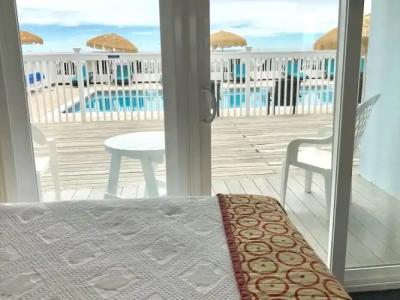 Ocean Surf Resort - 47