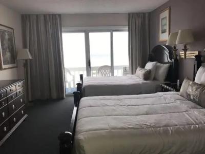 Ocean Surf Resort - 24