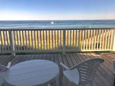 Ocean Surf Resort - 111