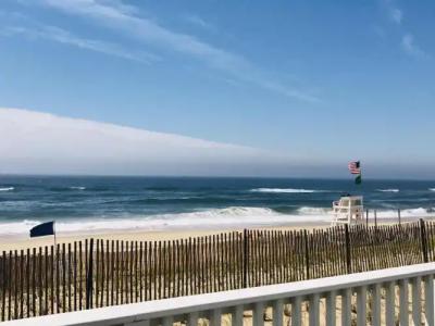 Ocean Surf Resort - 10