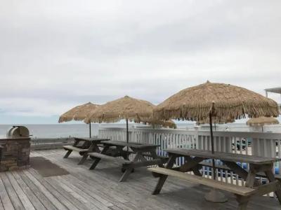 Ocean Surf Resort - 21