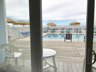 Ocean Surf Resort - 53