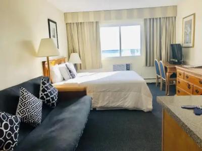 Ocean Surf Resort - 2